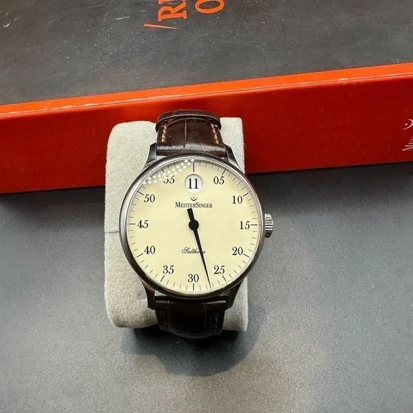 Meister Singer Salthora Single Hour Hand Watch Full Presentation